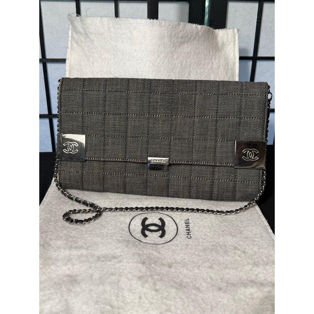 CHANEL Denim Chocolate Bar Flap Bag
